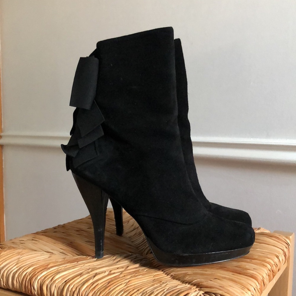Nine West black suede dress booties with bows